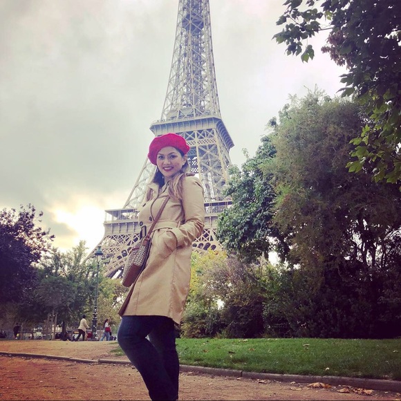 Meet your Posher, Leah - Picture 2 of 16